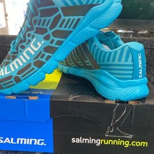 Salming Speed 8 running shoes women’s size 6 blue/petrol colorway.